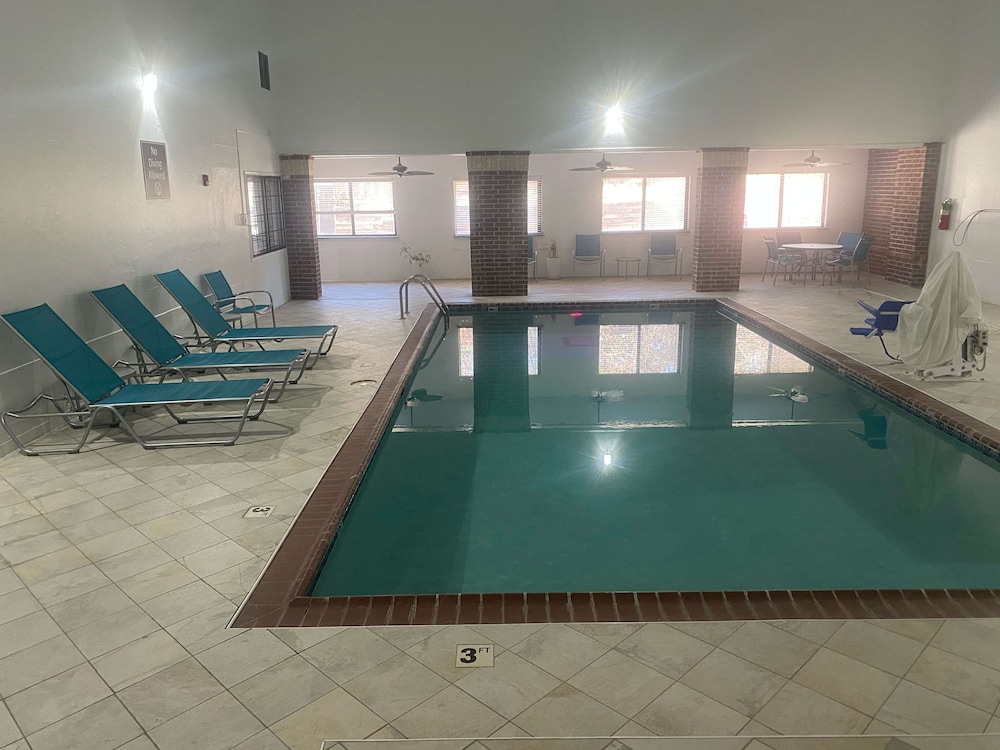 SureStay Plus Hotel By Best Western Edmond 6/10