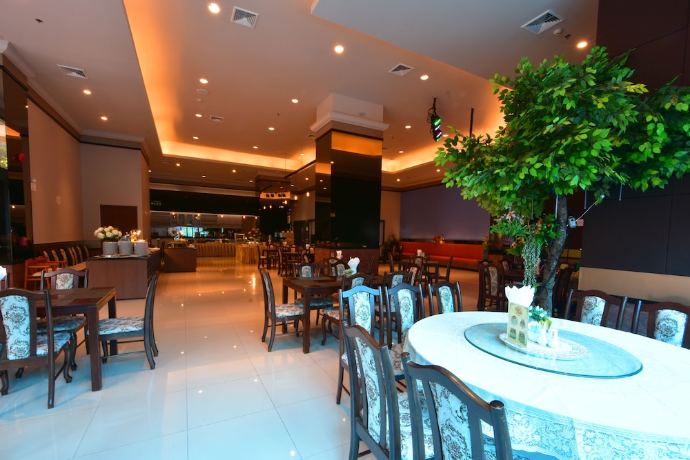 Siam Oriental Hotel 49/69