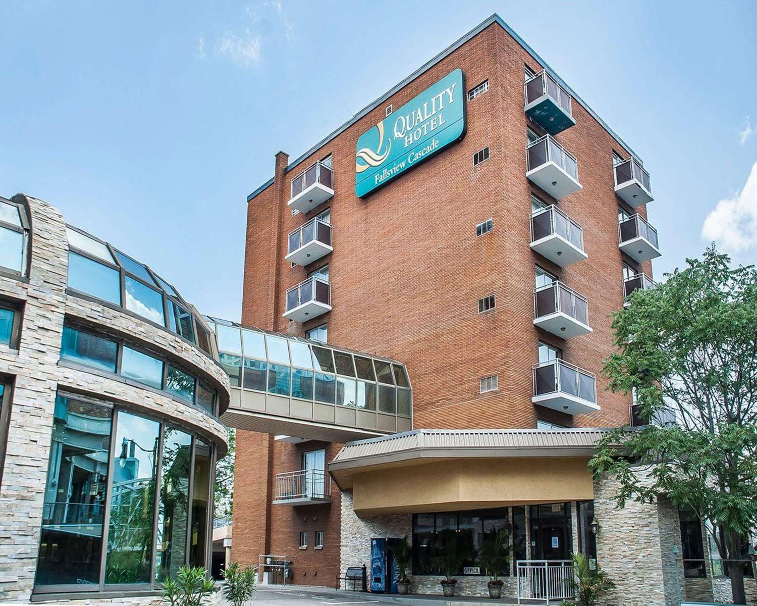 Quality Hotel Fallsview Cascade 1/16