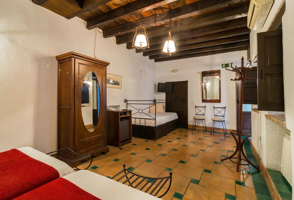 Casa Del Capitel Nazari 56/70