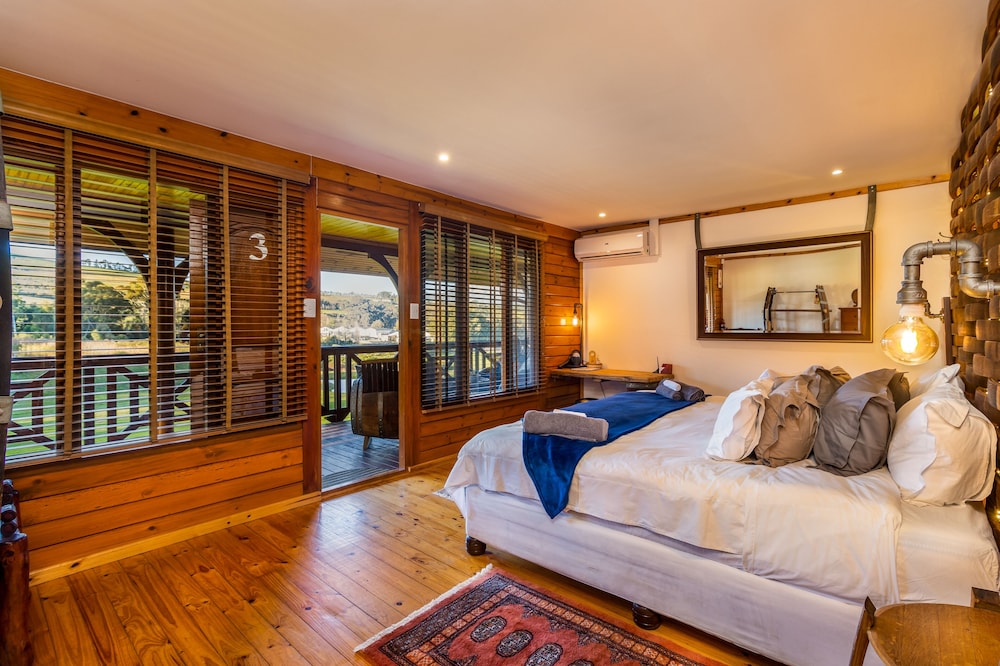 VINEYARD, CABIN