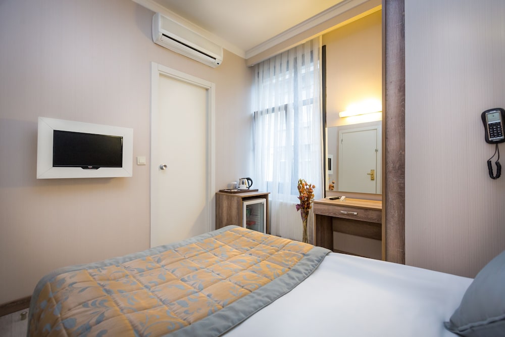 Fatih Hotel Corner 15/27