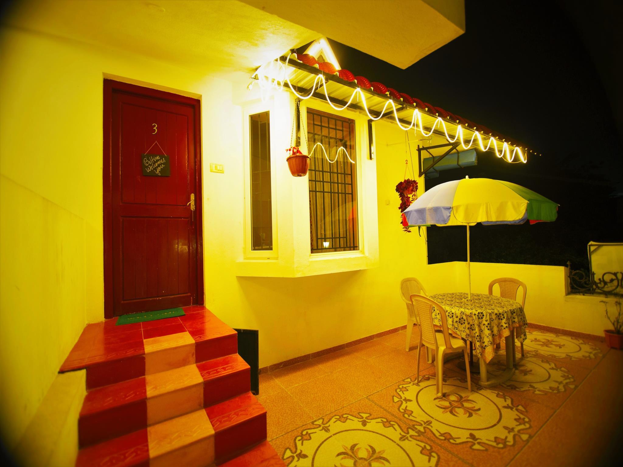 B's Hive Guest House 17/19