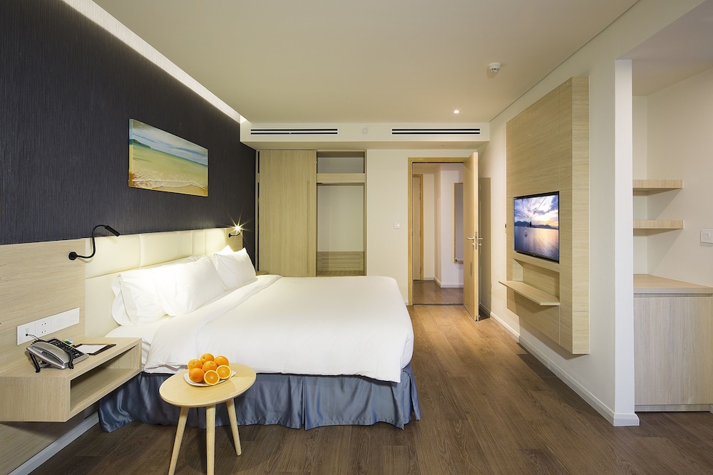 LIBERTY, CENTRAL, SUITE