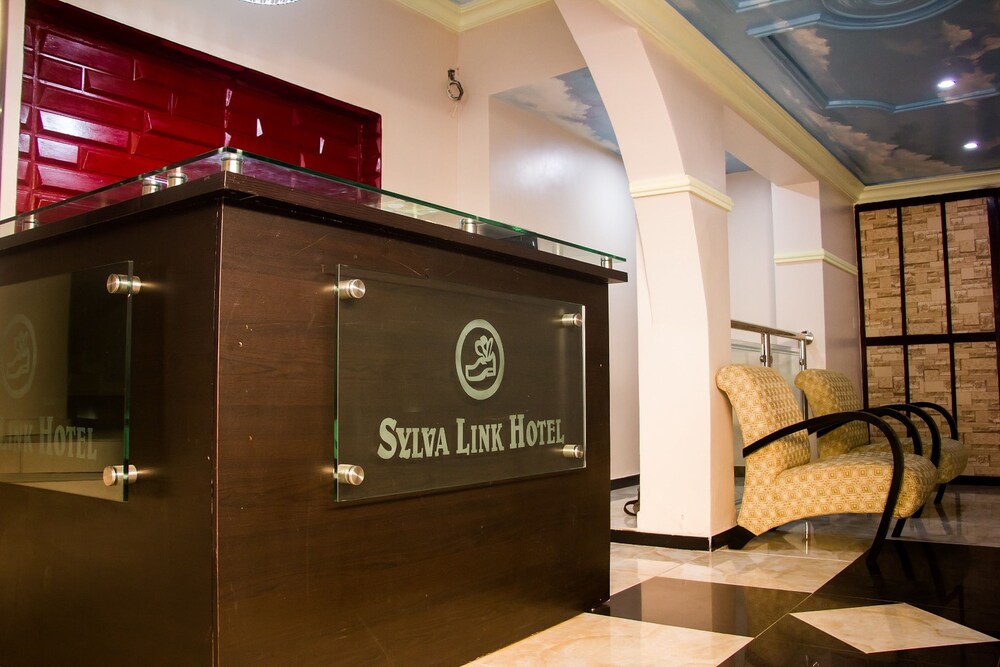 Sylva Link Suites 2/27