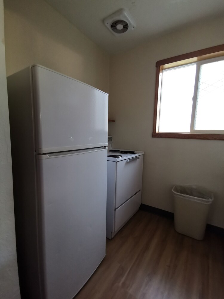 Skylark Shores Resort 10/50