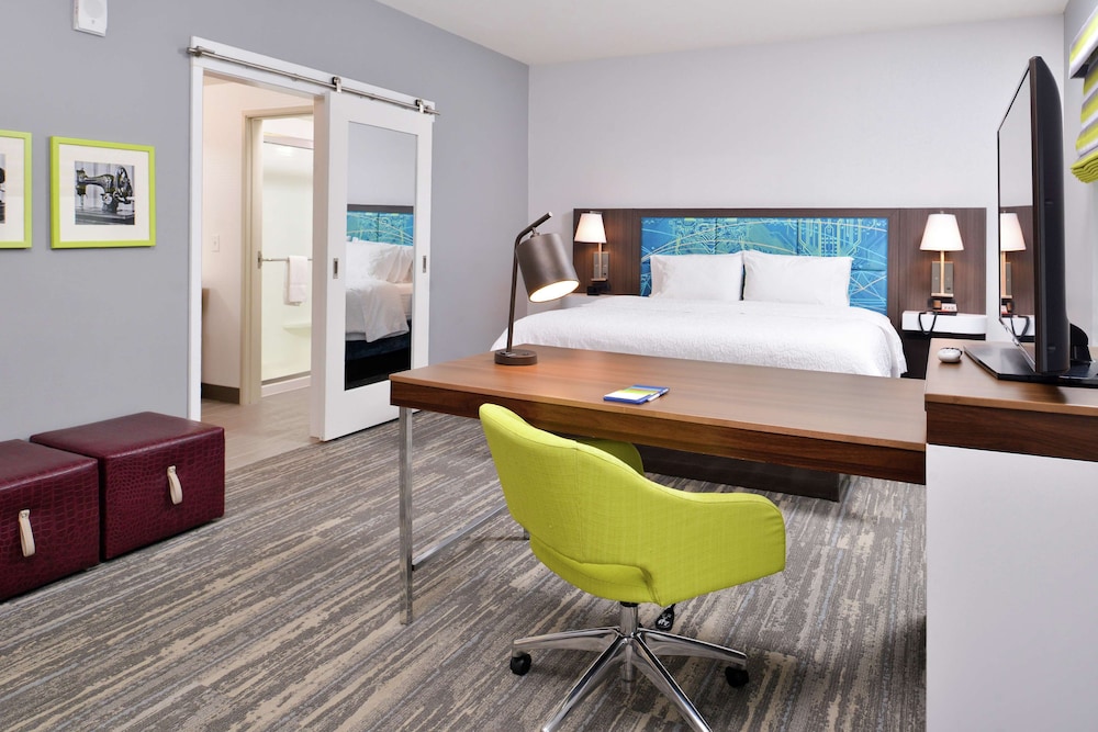 Hampton Inn & Suites St. Paul Oakdale/Woodbury 37/43