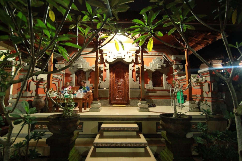 Suparsa S Home Stay 54/60