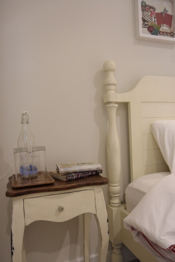 Cottonwood Bed & Breakfast House 25/26