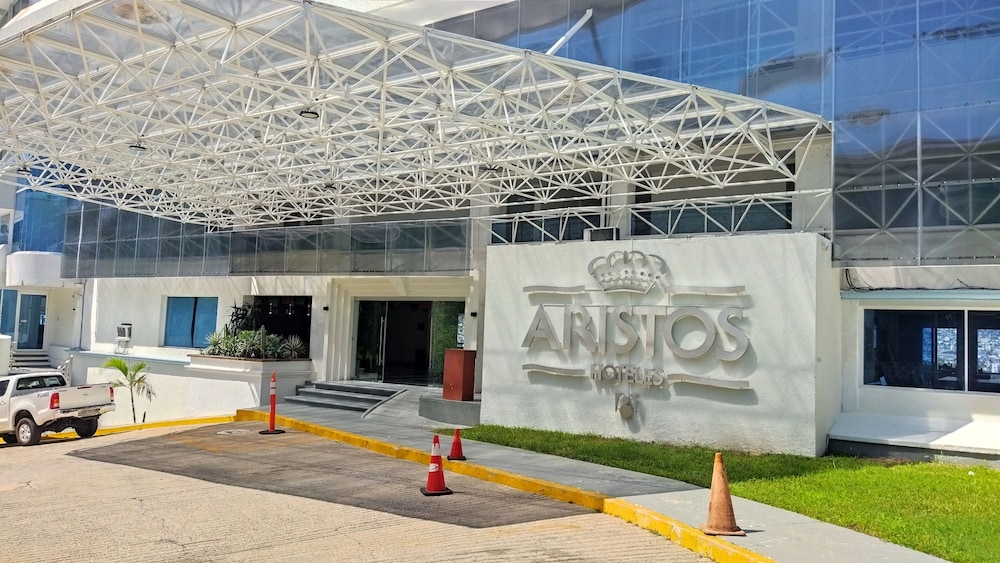 Hotel Aristos Acapulco 41/50
