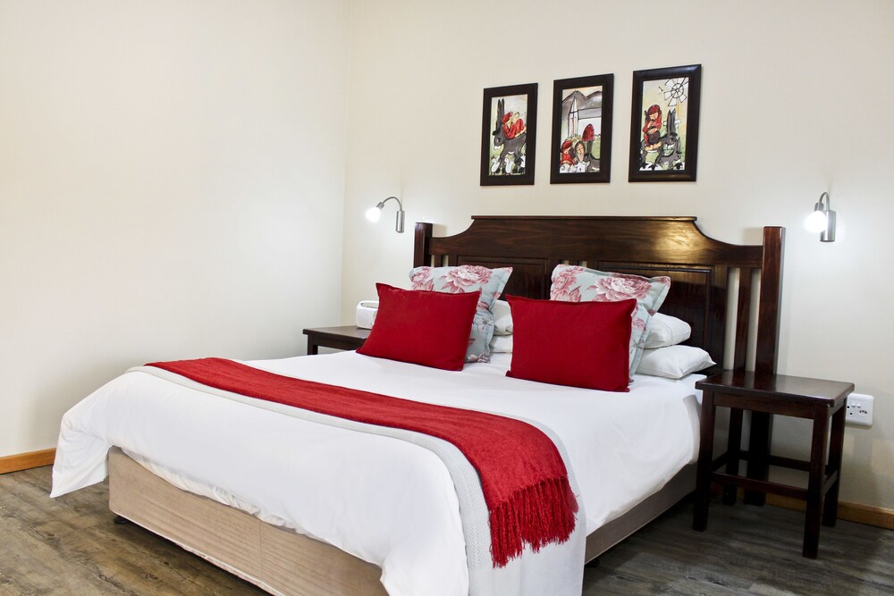17 On Bird Guest House 9/50