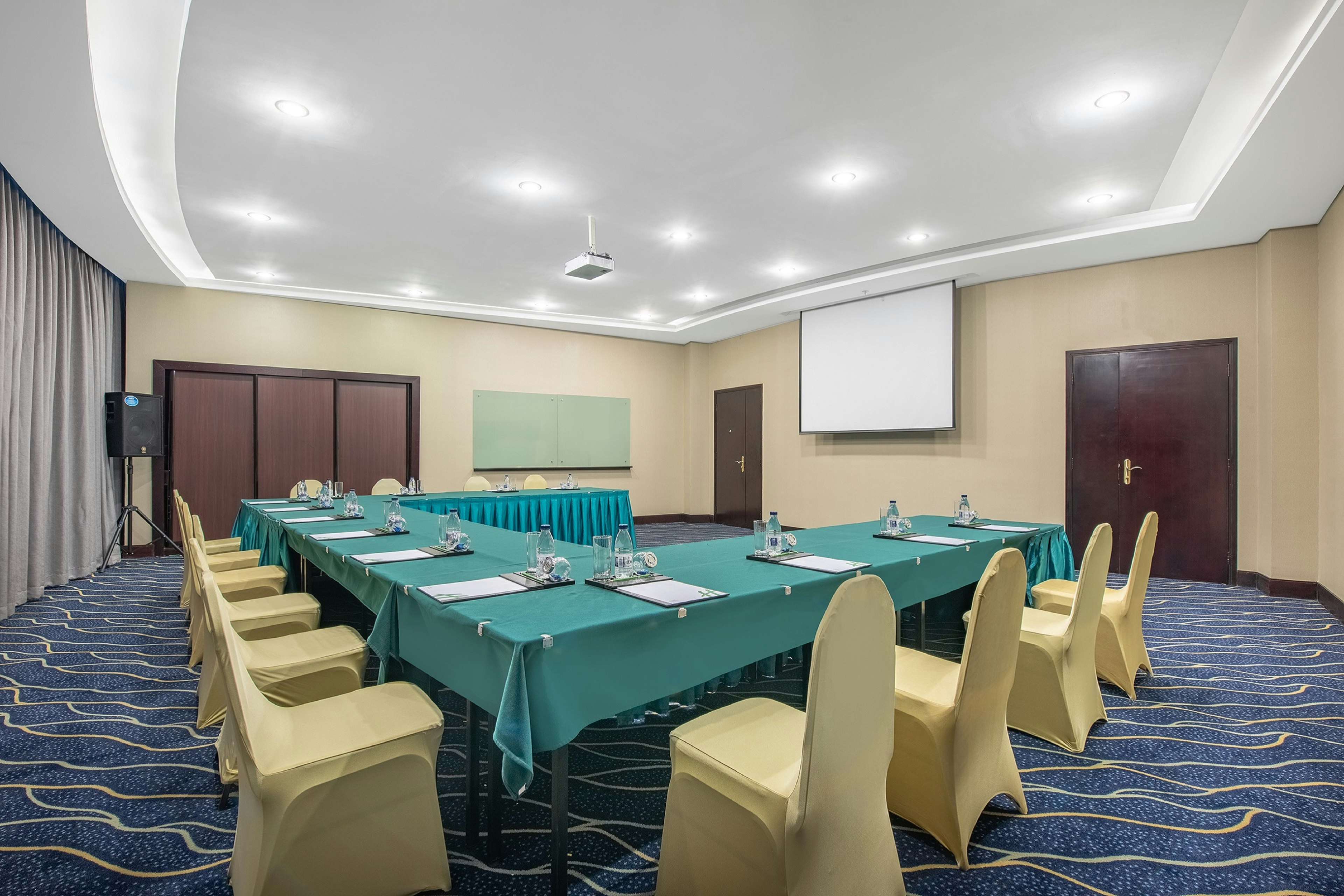 Holiday Inn Chang An West 69/73