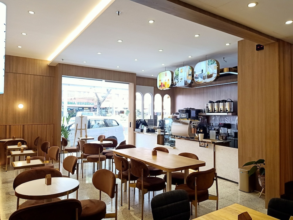 Kinabalu Daya Hotel 59/72