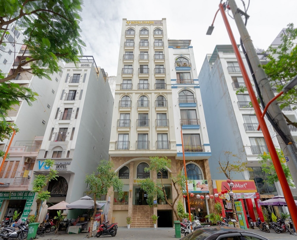 Royal Charm Hotel 3/57