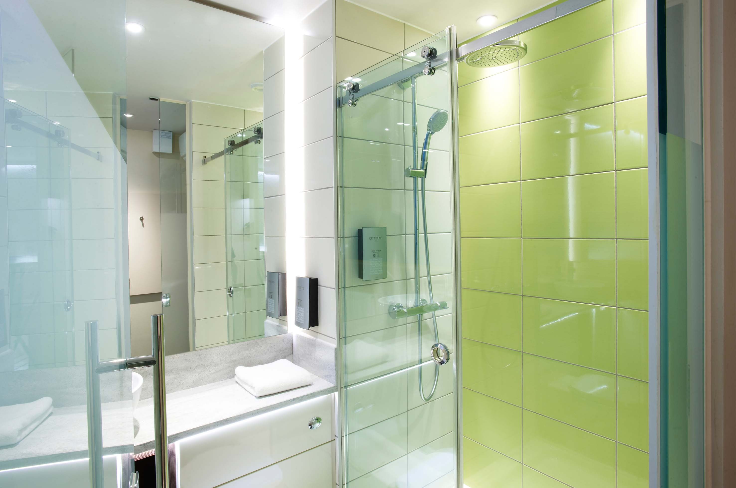 hub by Premier Inn London West Brompton hotel 26/27