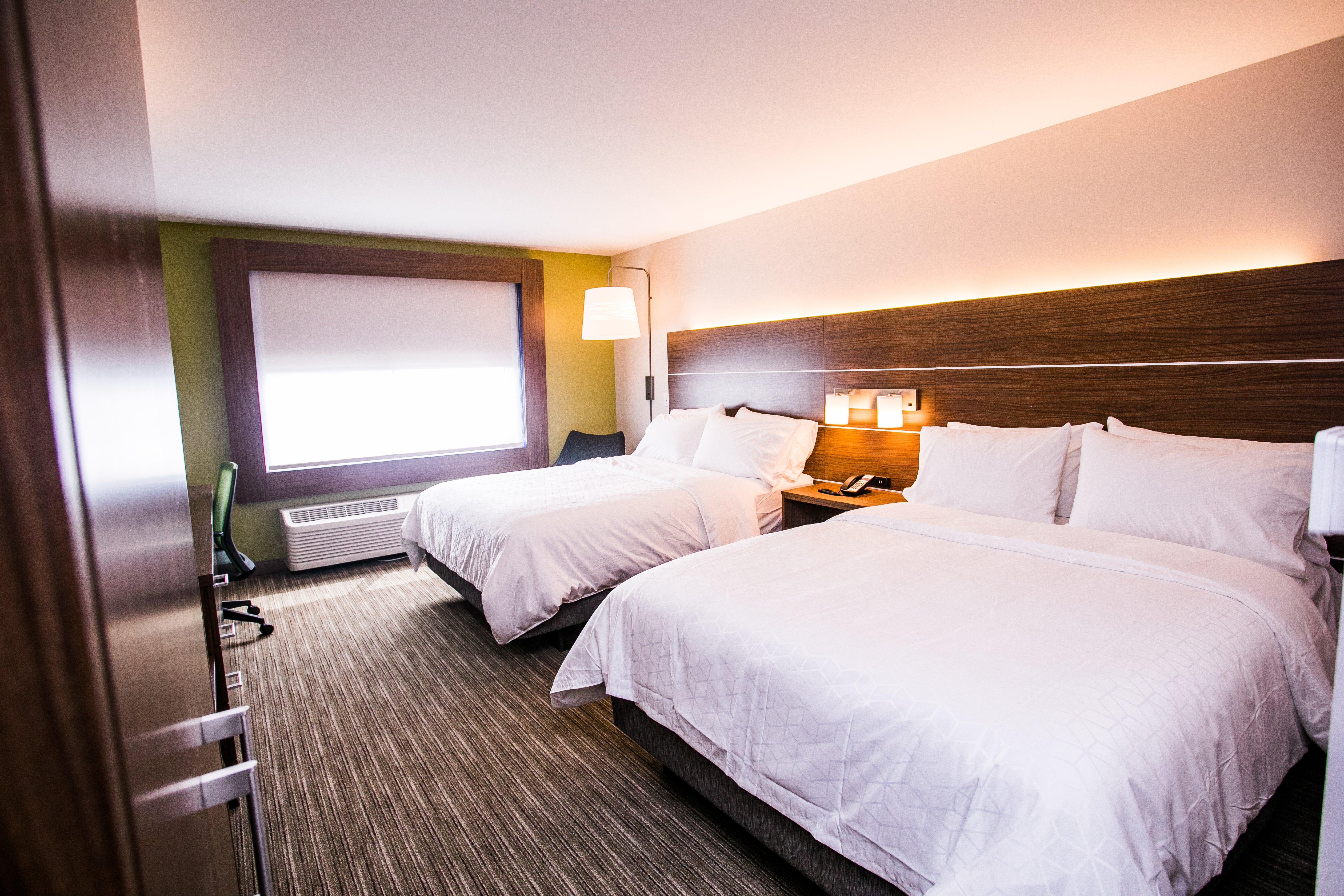 Holiday Inn Express & Suites Rehoboth Beach 12/51