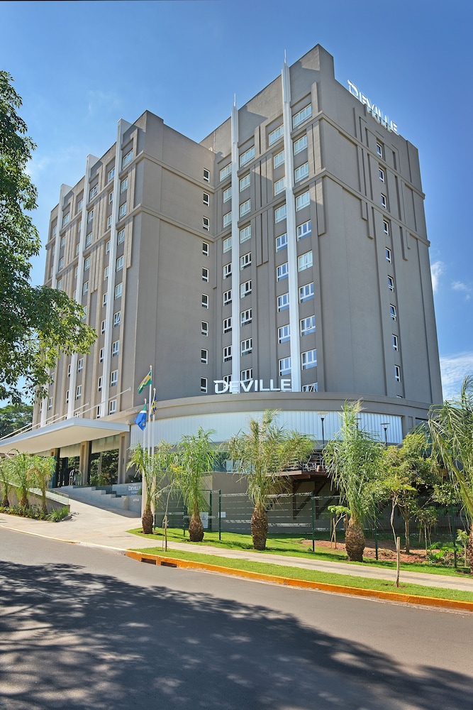 Deville Prime Campo Grande 44/50