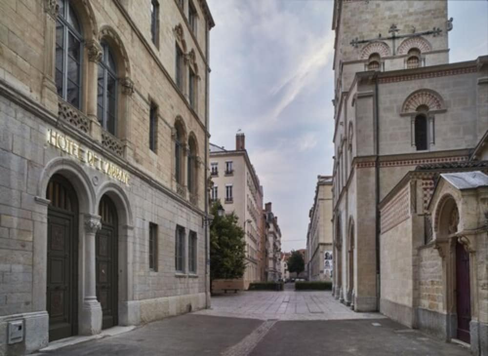 Hotel de l Abbaye 41/50