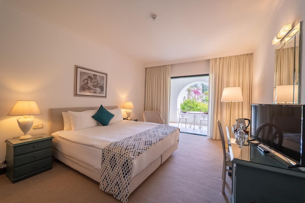 ECONOMY, TWIN BEDS