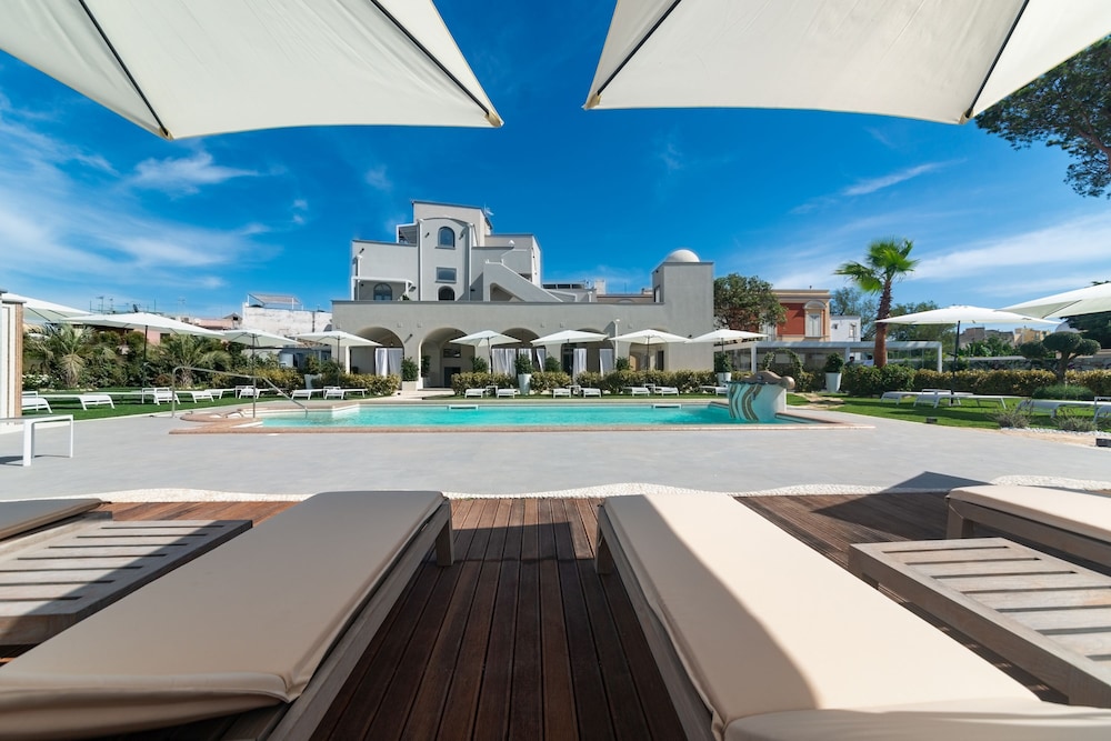 Insula Boutique Hotel 30/31