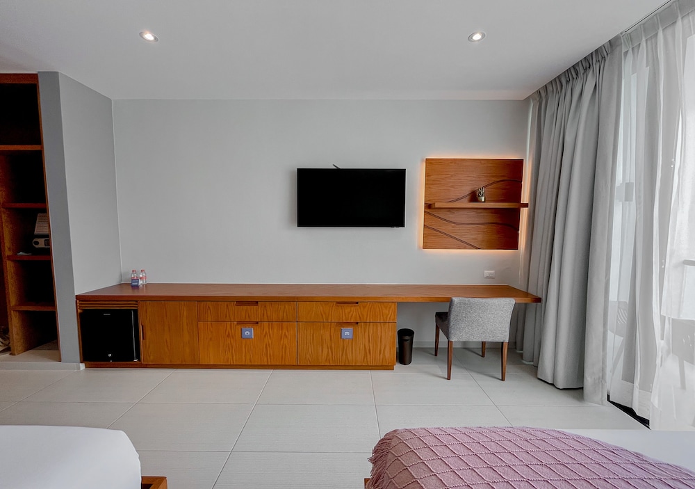 Hotel Puerto Libre 35/50