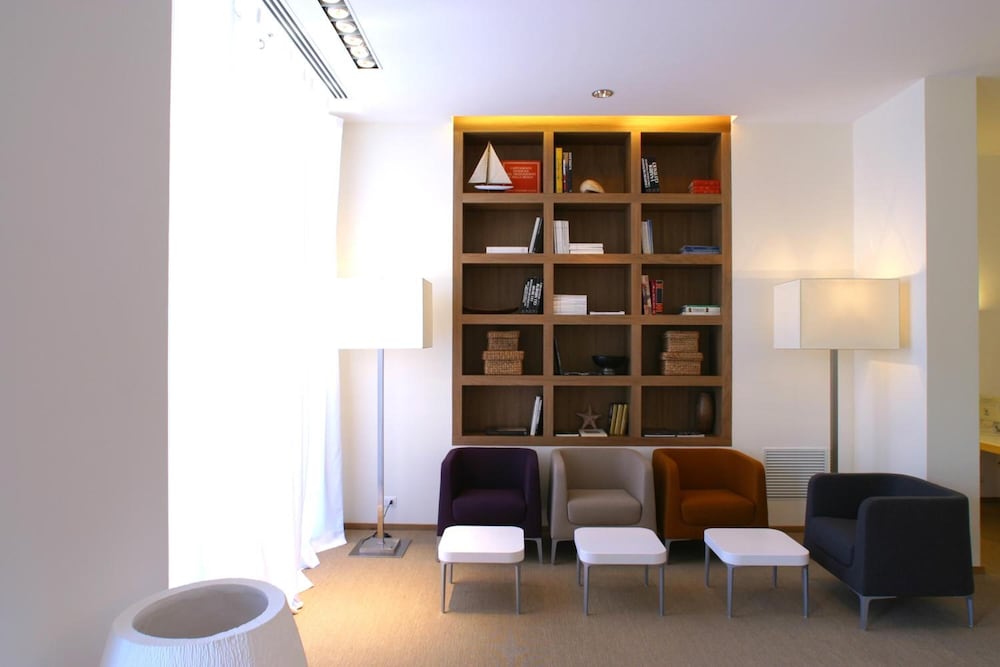 Rota Suites 42/58