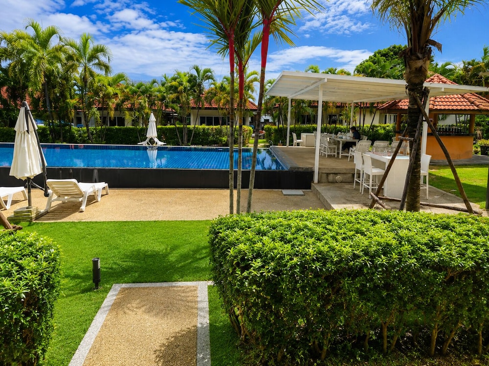 Phuket Airport Villa 73/80