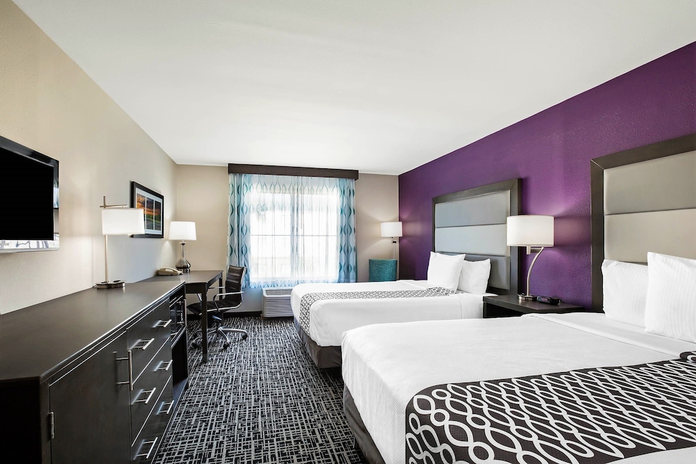 La Quinta Inn & Suites by Wyndham Pharr North McAllen 13/58