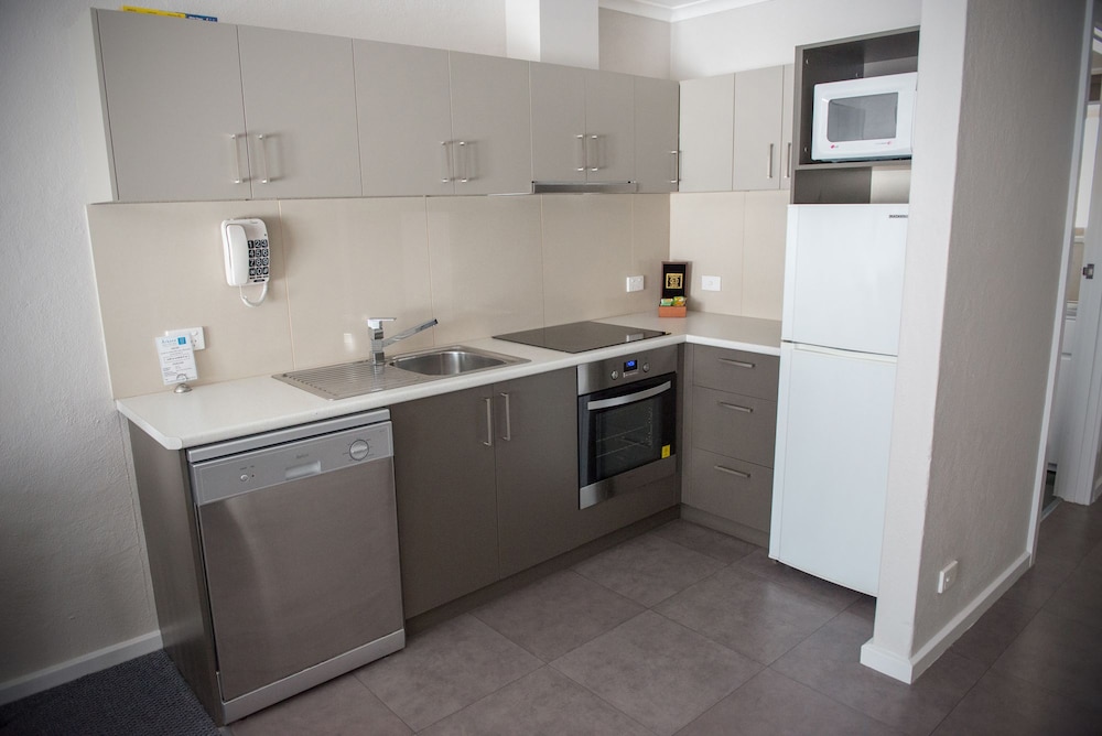 Arkana Motor Inn & Terrace Apartments 3/33