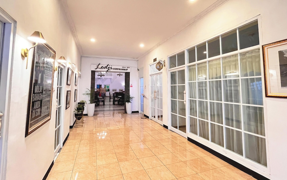 Hotel Pelangi Malang 6/58