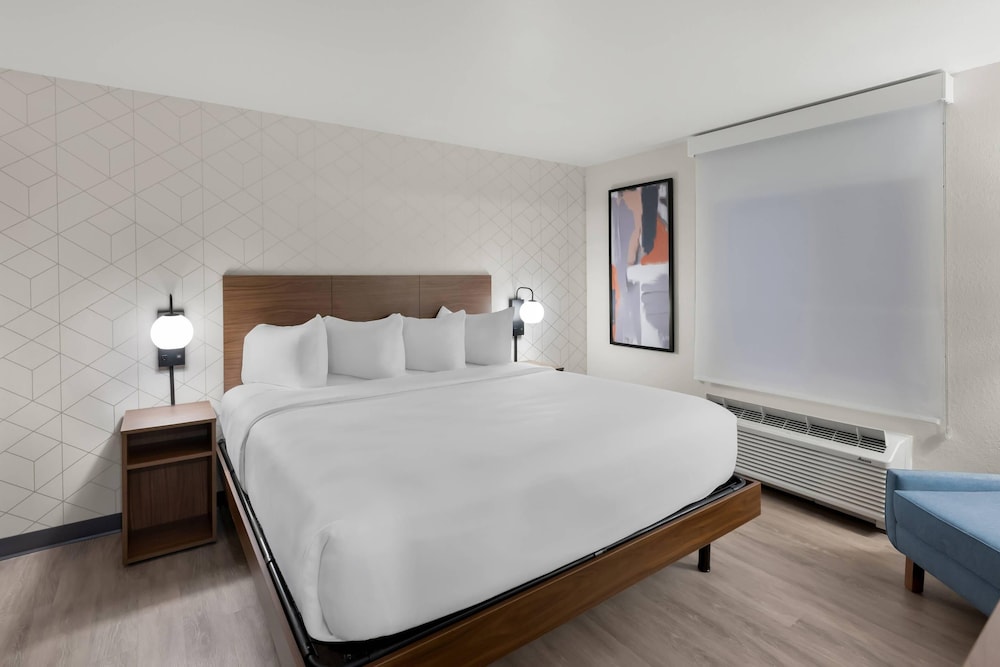 جناح ديلوكس بسرير كينج، Everhome Suites Portsmouth - Newington 5/10