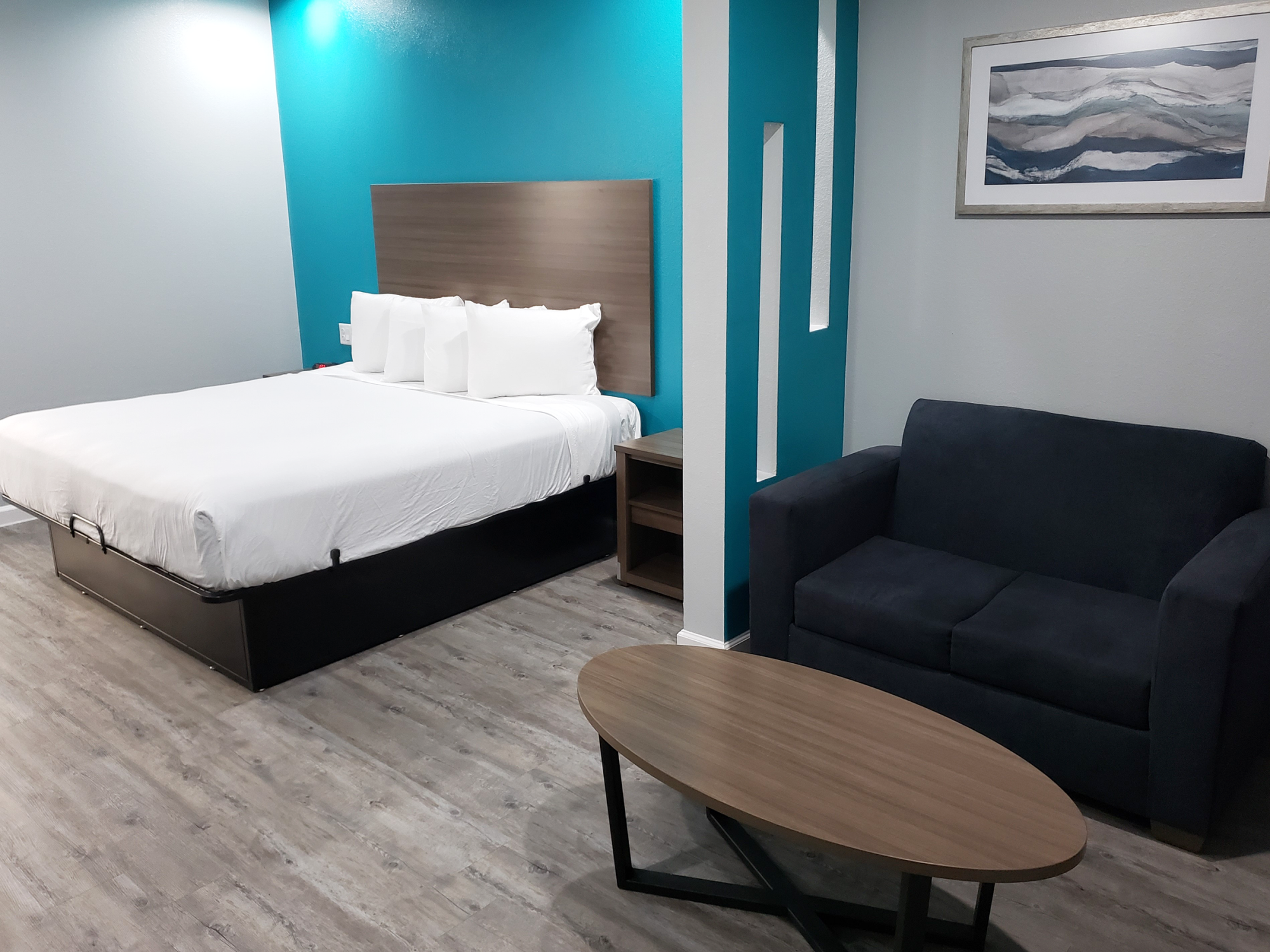 Americas Best Value Inn and Suites Kingwood IAH Airport 18/31