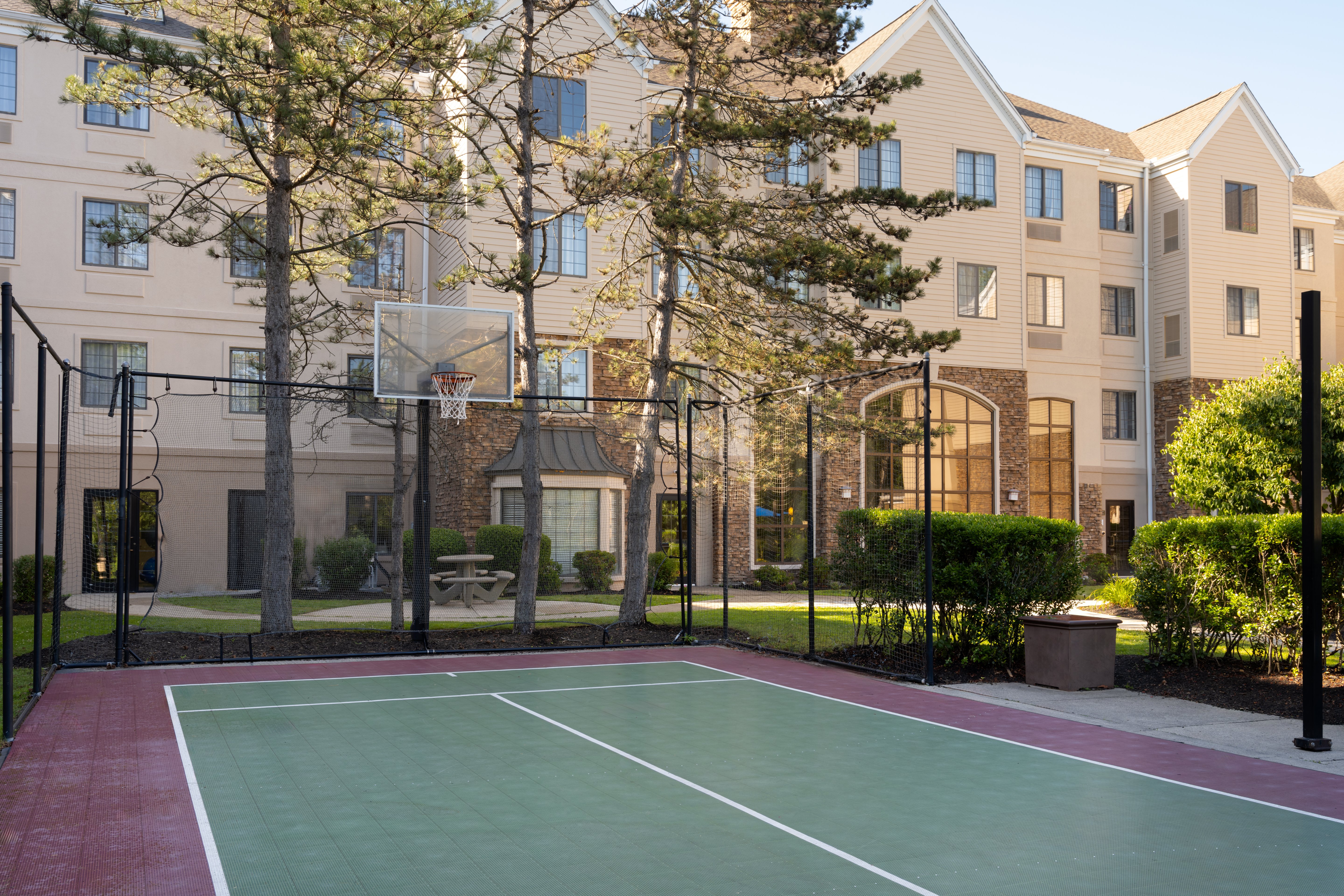 Staybridge Suites Burlington - Boston 35/67