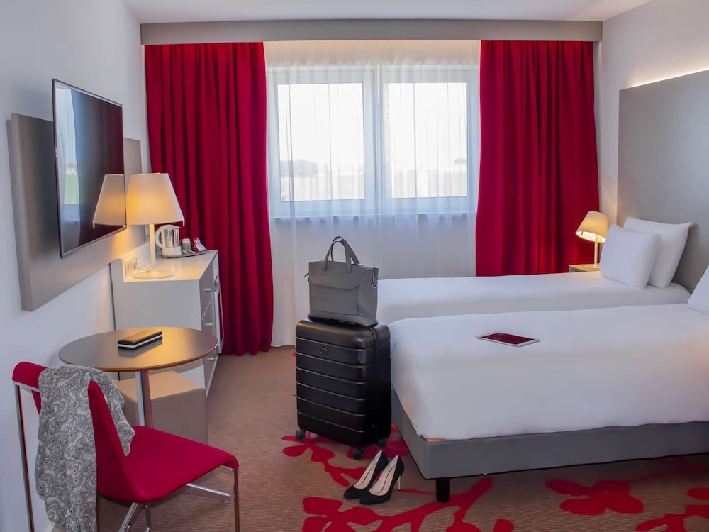 Mercure Tours Nord 26/69