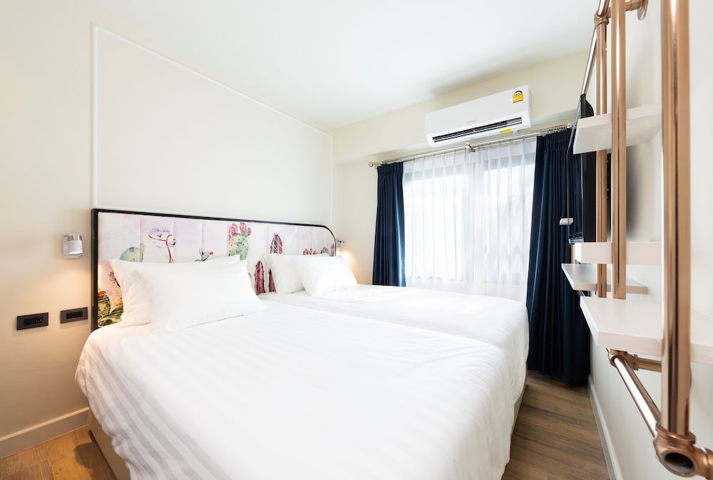 SUPERIOR, TWIN BEDS