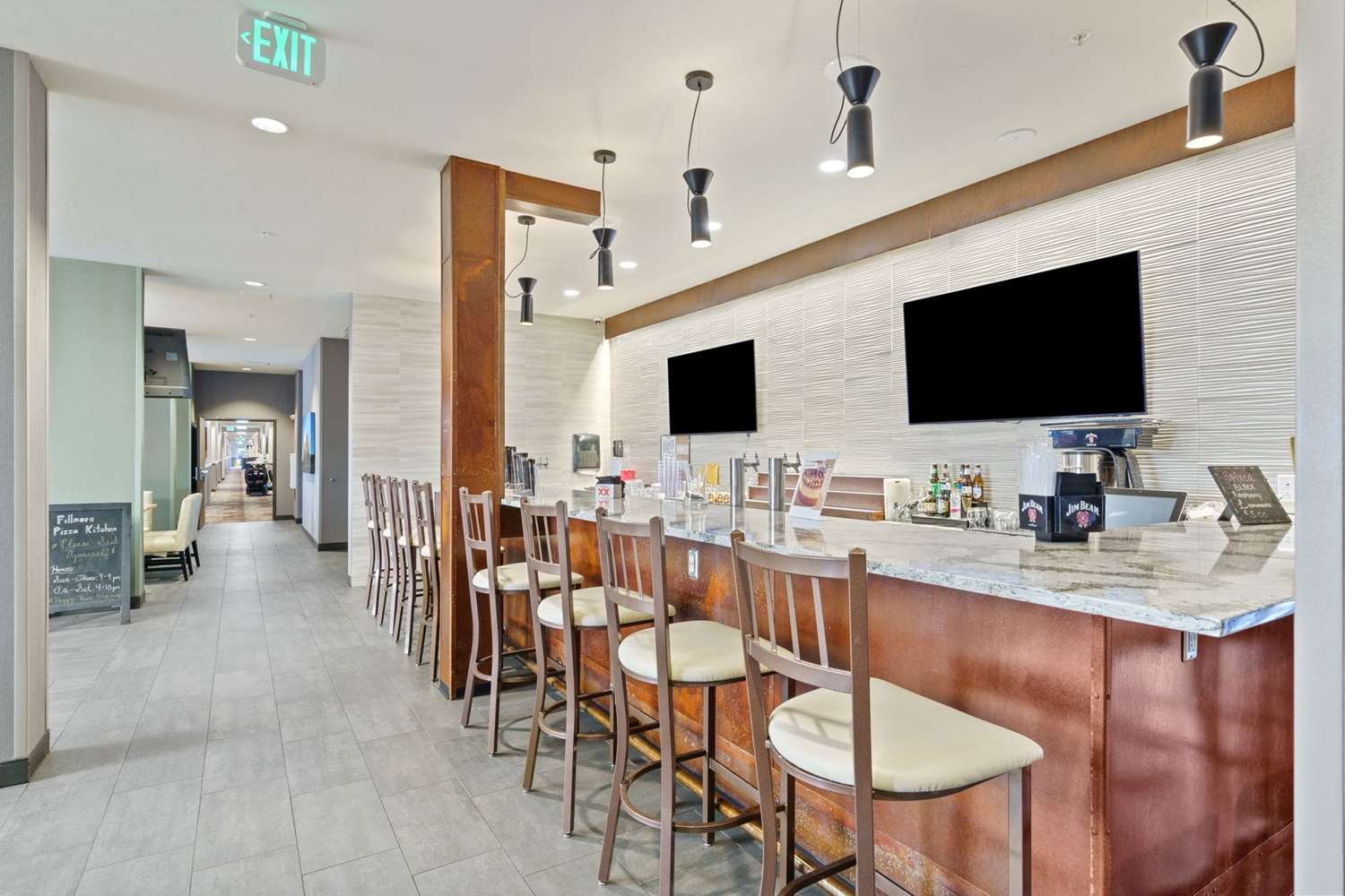 Best Western Plus Executive Residency Fillmore Inn 13/15