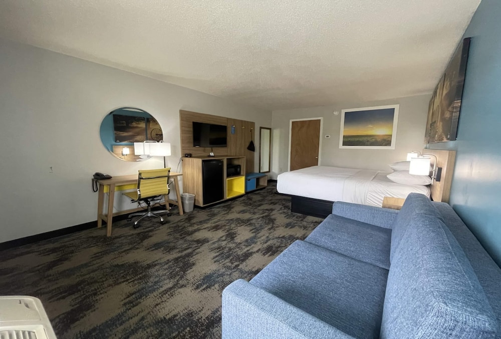 Days Inn And Suites By Wyndham York 12/28