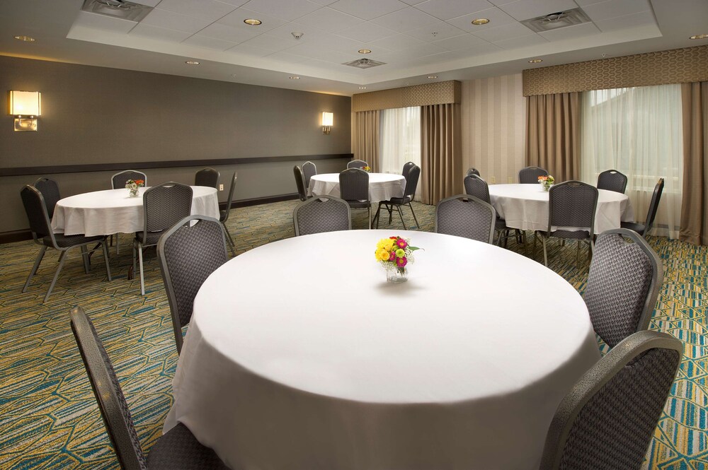 Hampton Inn & Suites Syracuse/Carrier Circle 40/47