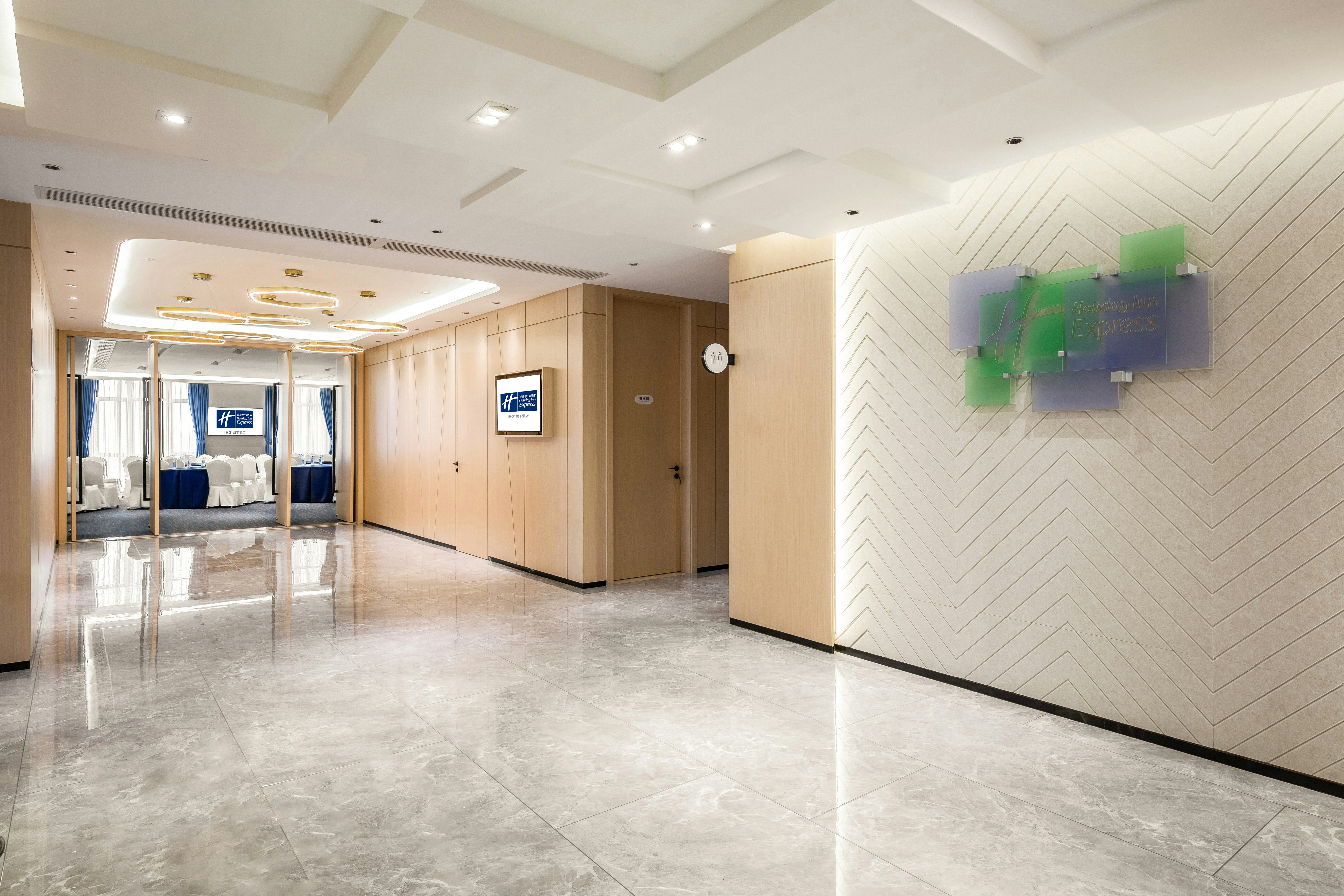 Holiday Inn Express Jinjiang Anhai 7/36
