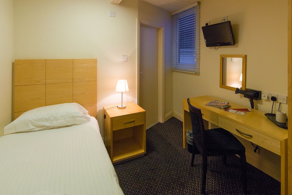 Trouville Hotel 45/76