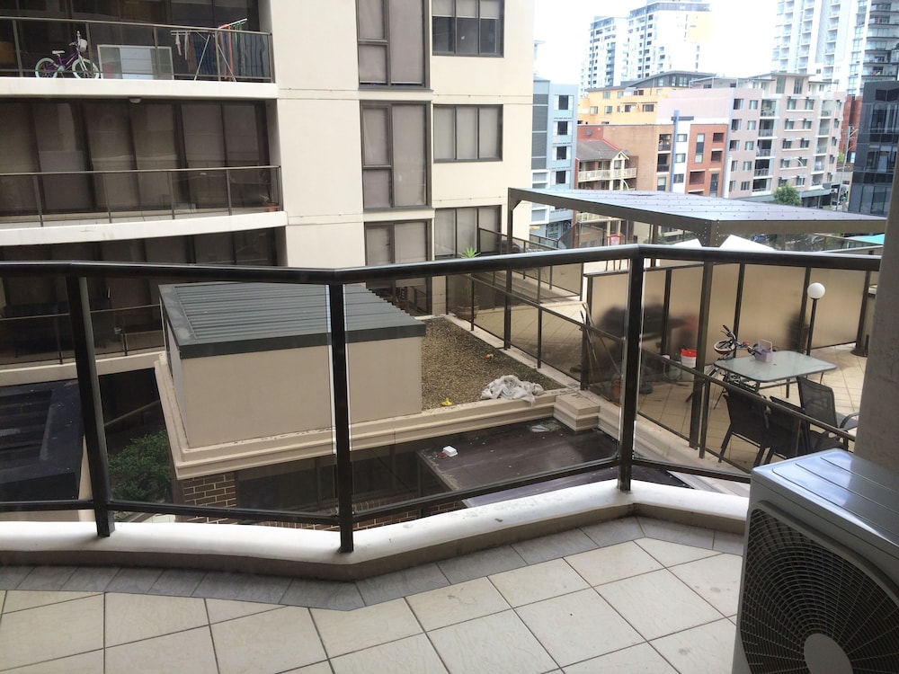 Fiori Apartments 3/50