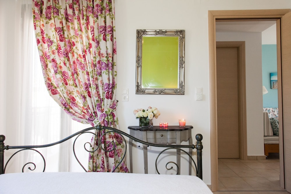 Loutra Resort 5/50