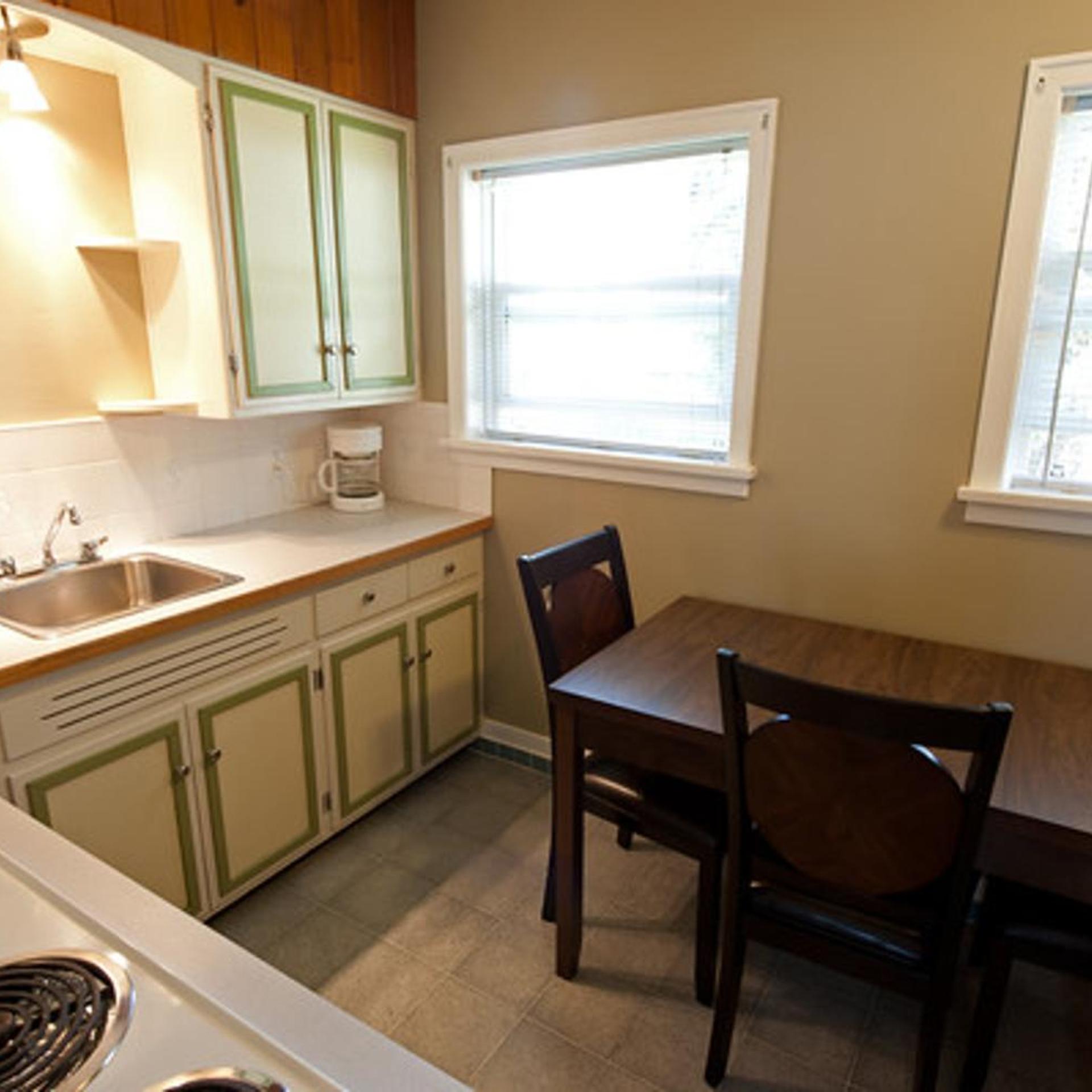 Alpine Inn & Suites 29/50