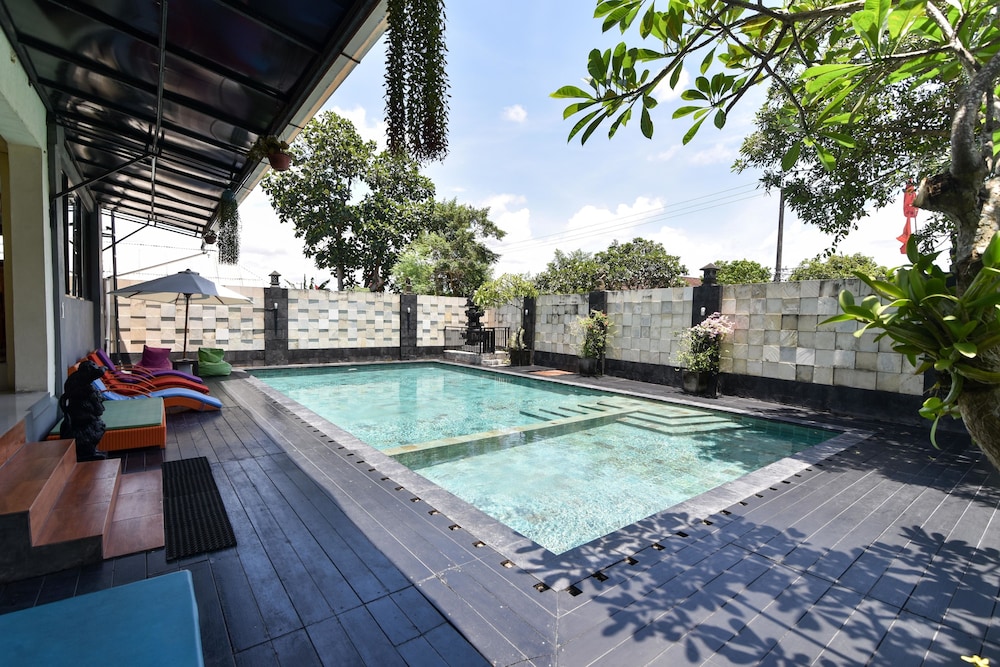 Reddoorz Plus Near Mall Bali Galeria 2 35/35