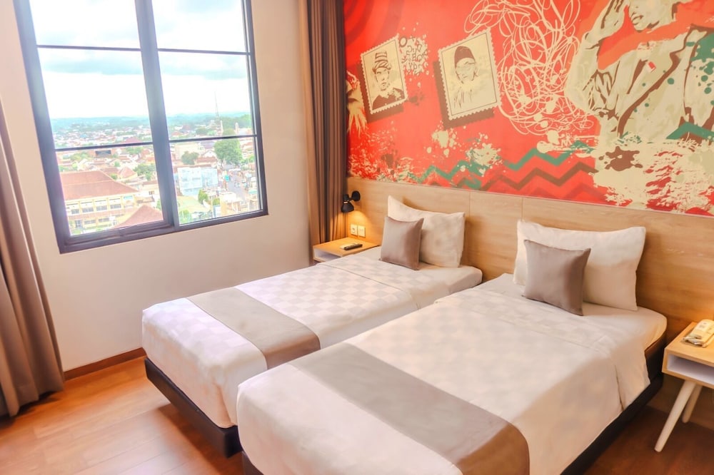 Hotel FortunaGrande Jember 15/61