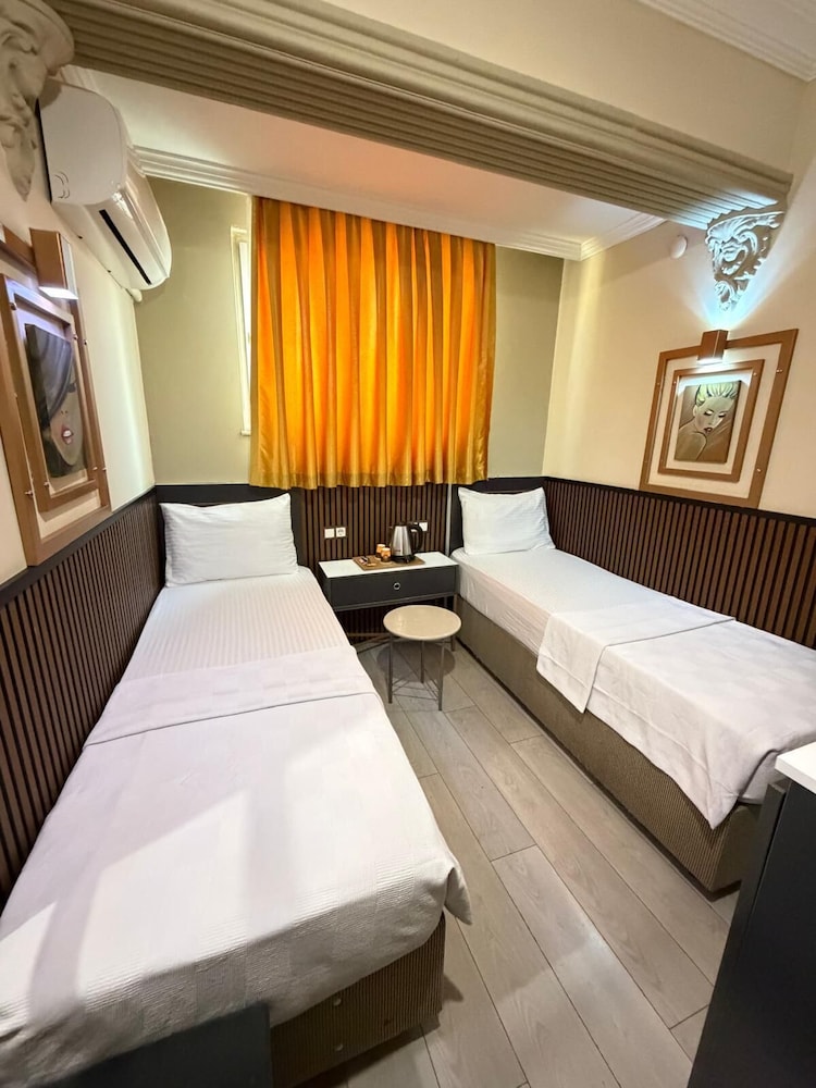 STANDARD, TWIN BEDS