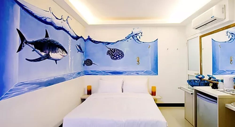DONGMEN HOTEL 41/54