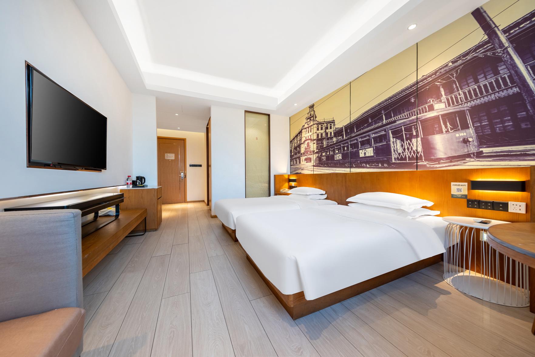 Elegant, Twin Beds
