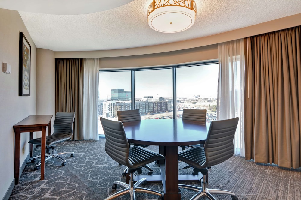 Embassy Suites by Hilton Minneapolis Airport 46/57