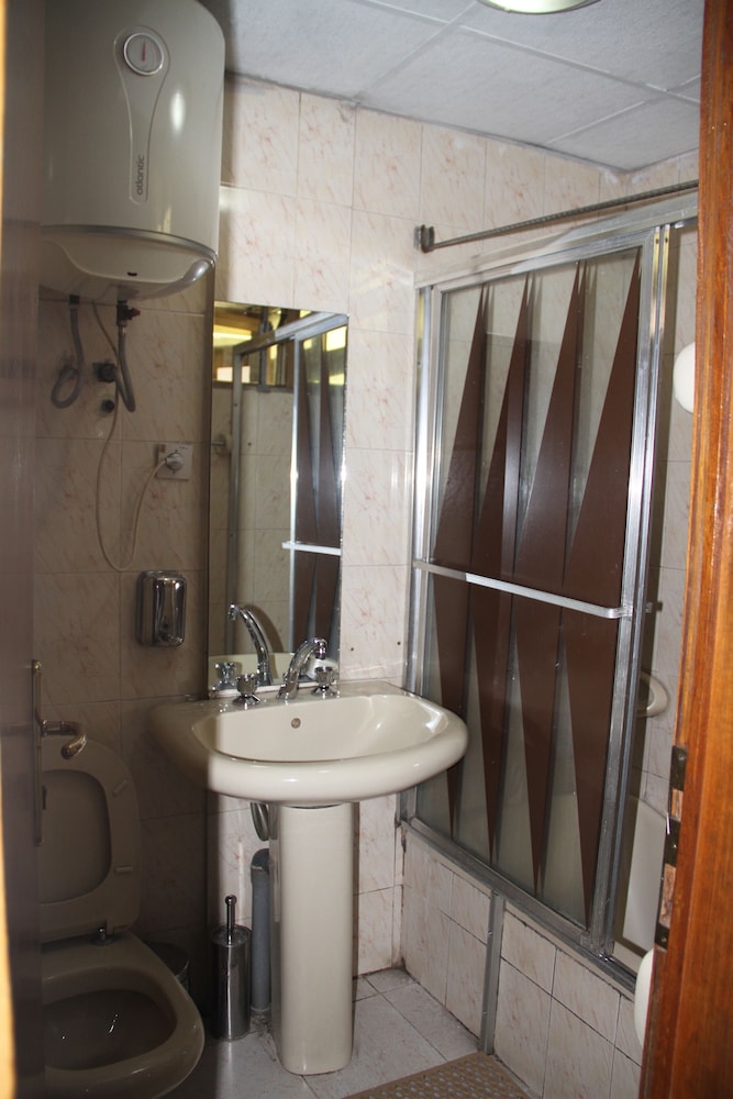 Emmad Furnished Hotel 46/50